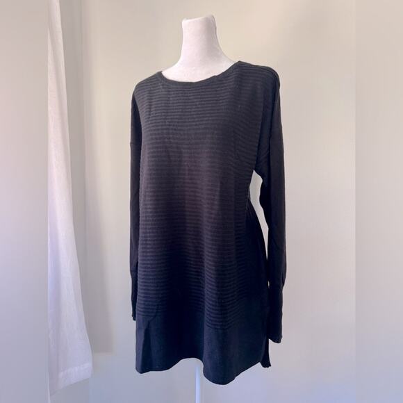 St. John’s Bay Black Ribbed Relaxed Fit Long Sleeve Pullover Sweater - Picture 2 of 7